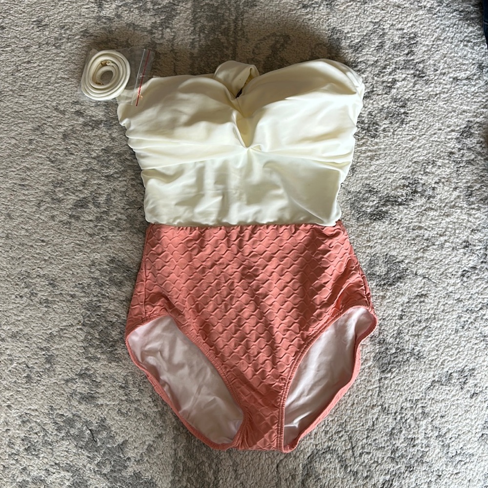 NWT Hermoza Liz Color block One Piece Swimsuit Size 6